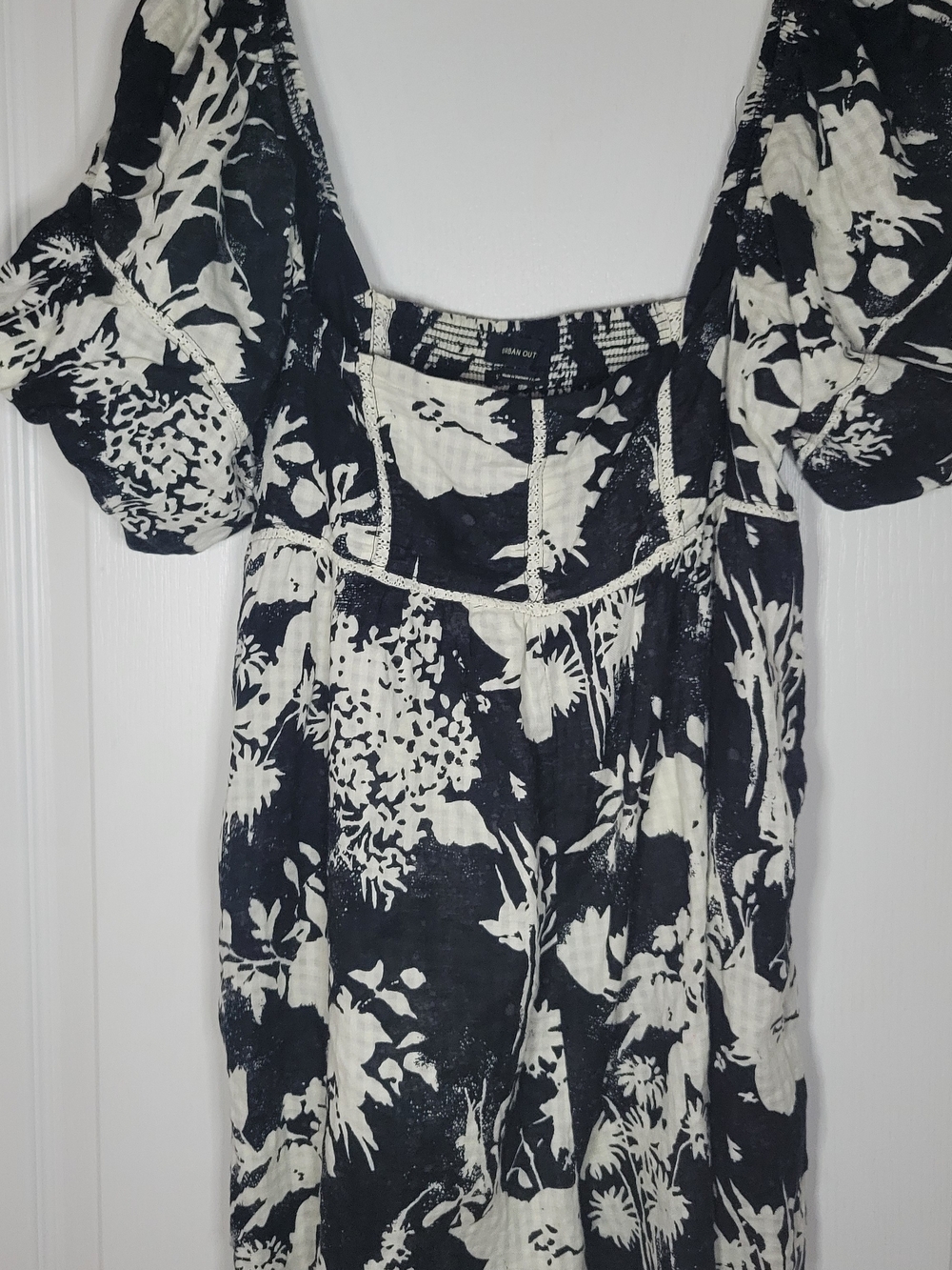 Urban Outfitters "Christiana" Peasant Top Size Small With Pockets Boho